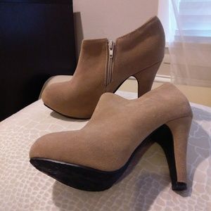 Gorgeous Beige Booties